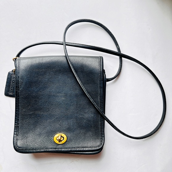 Vintage Coach Black Bag Leather Messenger Crossbody NYC - Picture 2 of 14